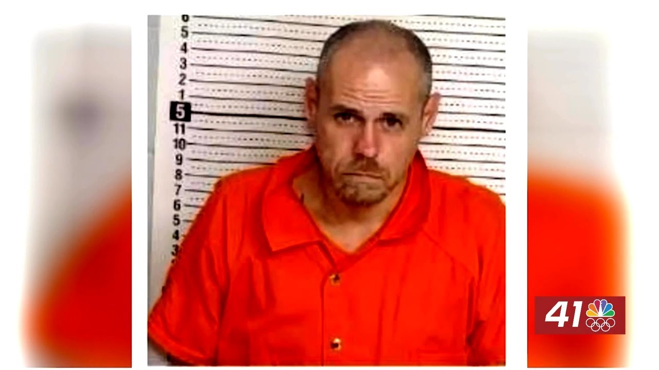 Convicted felon escapes custody after high-speed chase and PIT maneuver ...