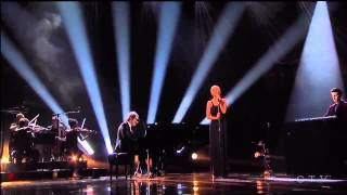 Christina Aguilera & A Great Big World Say Something Live AMA 2013 Resimi