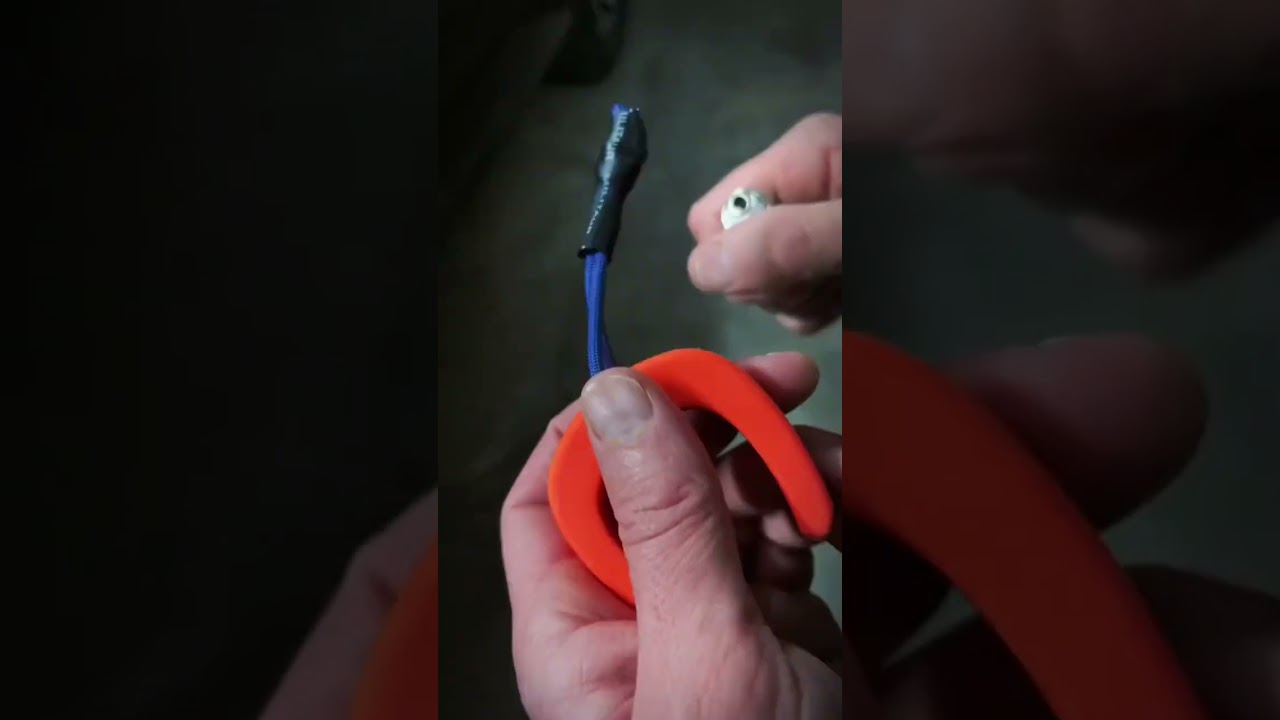 Permanent 4mm paracord casing. 