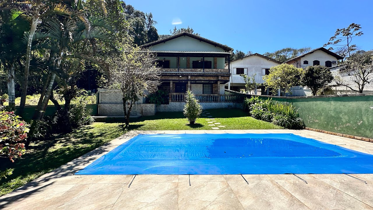 CASA INDEPENDENTE À VENDA NO COMARY, 4 QUARTOS SENDO 2 SUÍTES. R$ 980.000,00. TERESÓPOLIS❌VENDIDA❌