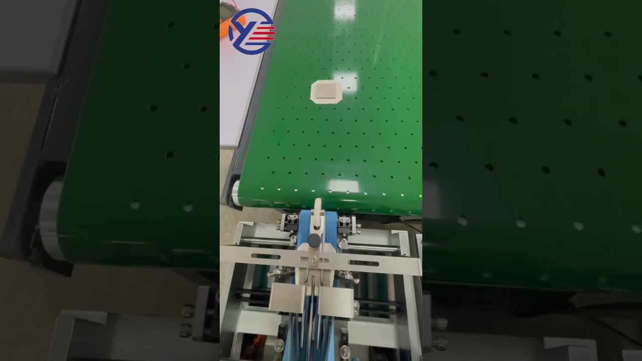 Automatic gluing machine 