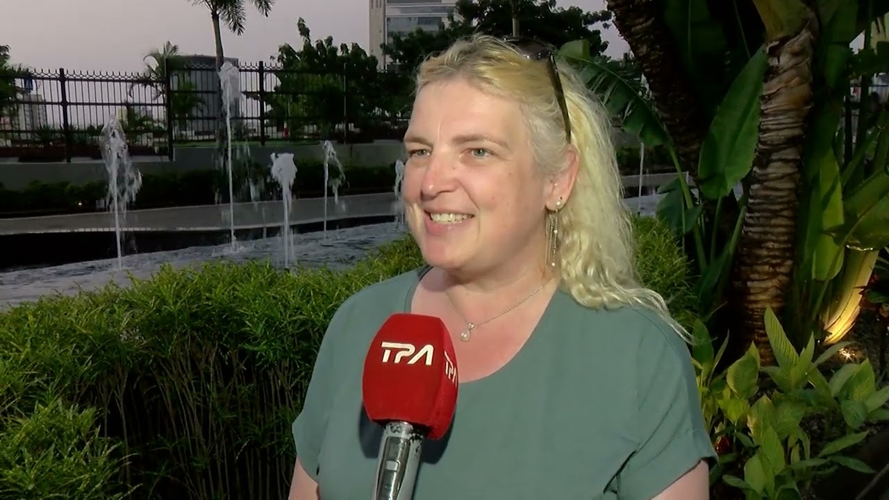 TURISTAS EUROPEUS VISITAM ANGOLA