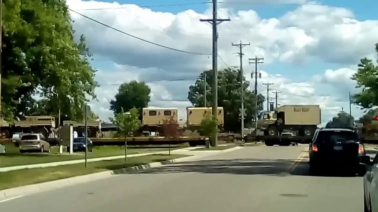 Military Vehicles Being Transported on a Train LOTS OF THEM!!! YouTube