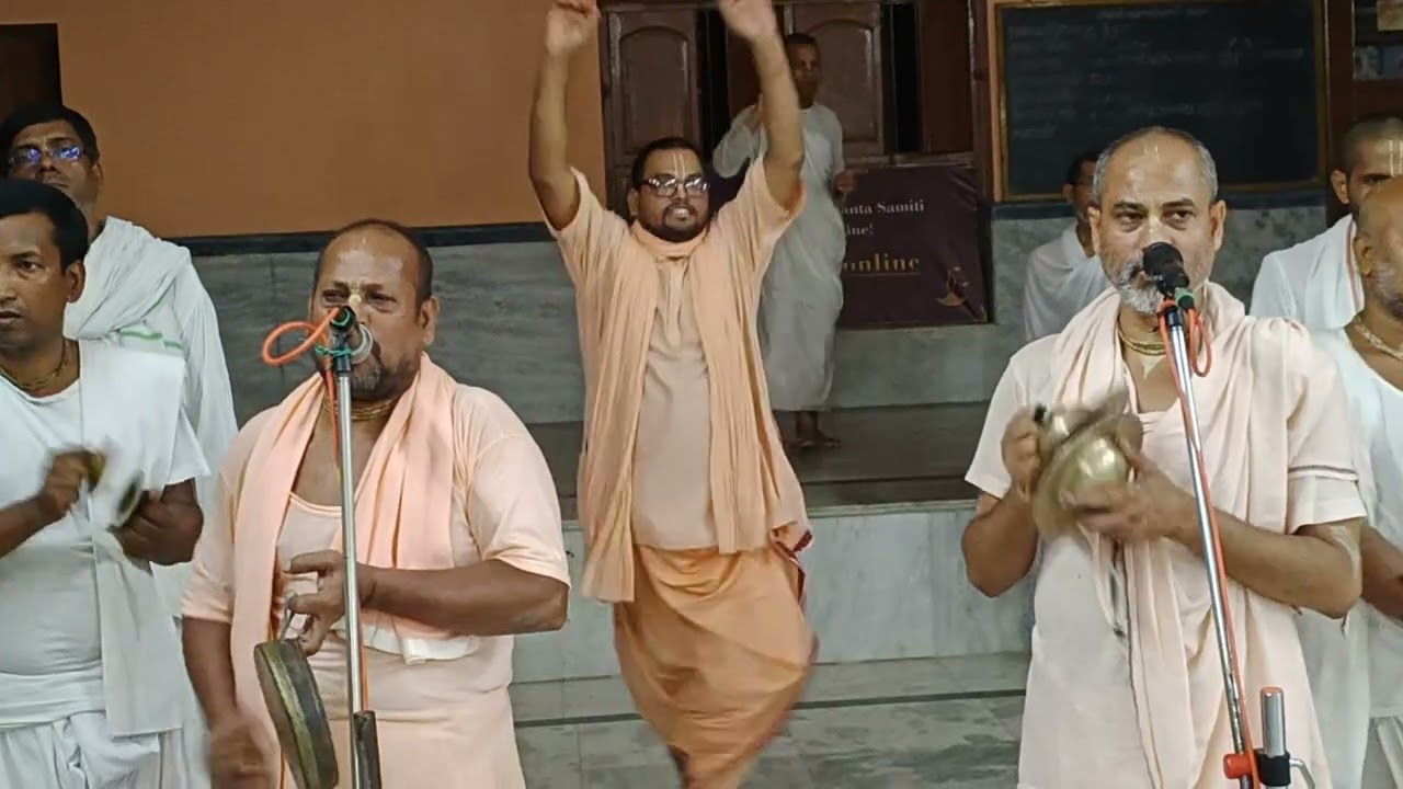 Jaya Jaya Gorachand er. Chaitanya Krishna Pravu. Nabadwip. W.B.