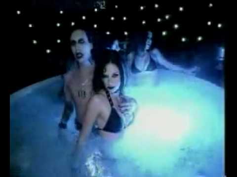 Marilyn Manson – Tainted Love