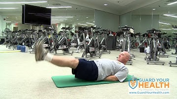 Guard Soldier Demonstrates How to Do Flutter Kicks the Right Way