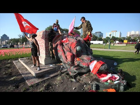 Queen Elizabeth II and Victoria statues ripped down by protesters in Canada