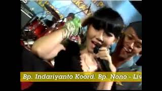 Via Valen Selingkuh Tahun 2011