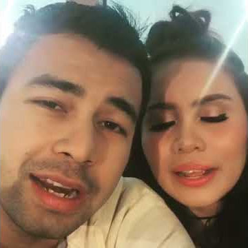 Download lagu Momo Geisha feat Raffi Ahmad - Tak Seimbang