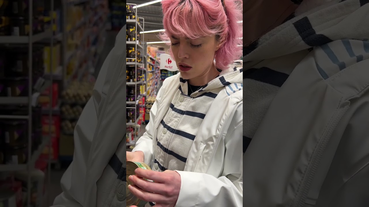 Every English woman in every French supermarket ever 💕💋💅🏻🌸