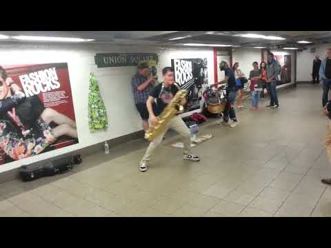 TOO MANY ZOOZ