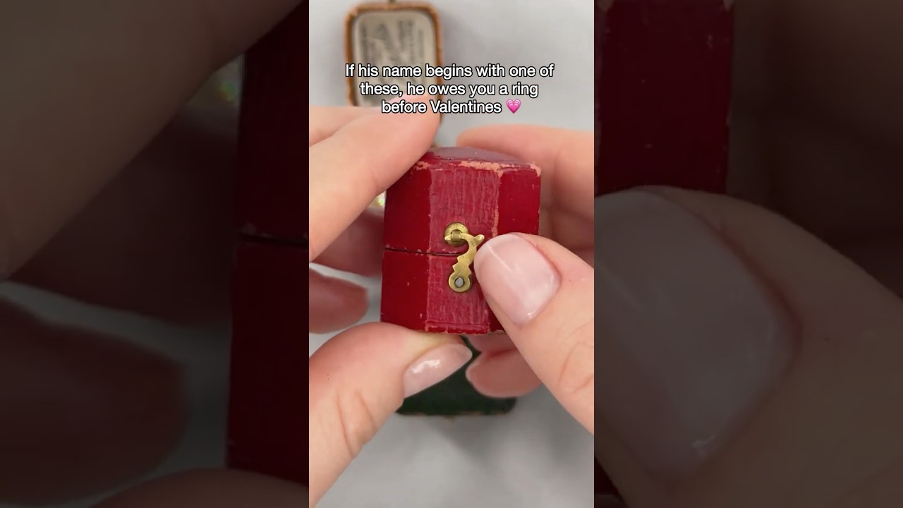 Кольцо с инициалом, если его имя начинается с этой буквы | Бриллиантовое кольцо с инициалом | Под...