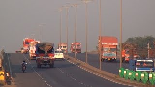 Heavy Vehicular Traffic at Mumbai Ahmedabad National Highway 8 moving like Narendra Modi Wave !!!