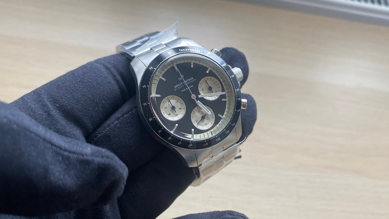 1960 Racing Chronograph, Steel / Off White & Black