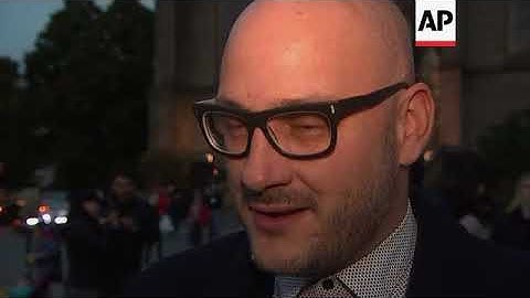 Dazzling art display lights up Prague