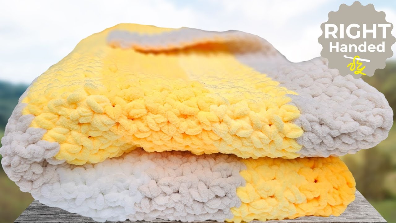 Try This Easy Crochet Stitch For Fast Super Chunky Yarn Blankets!