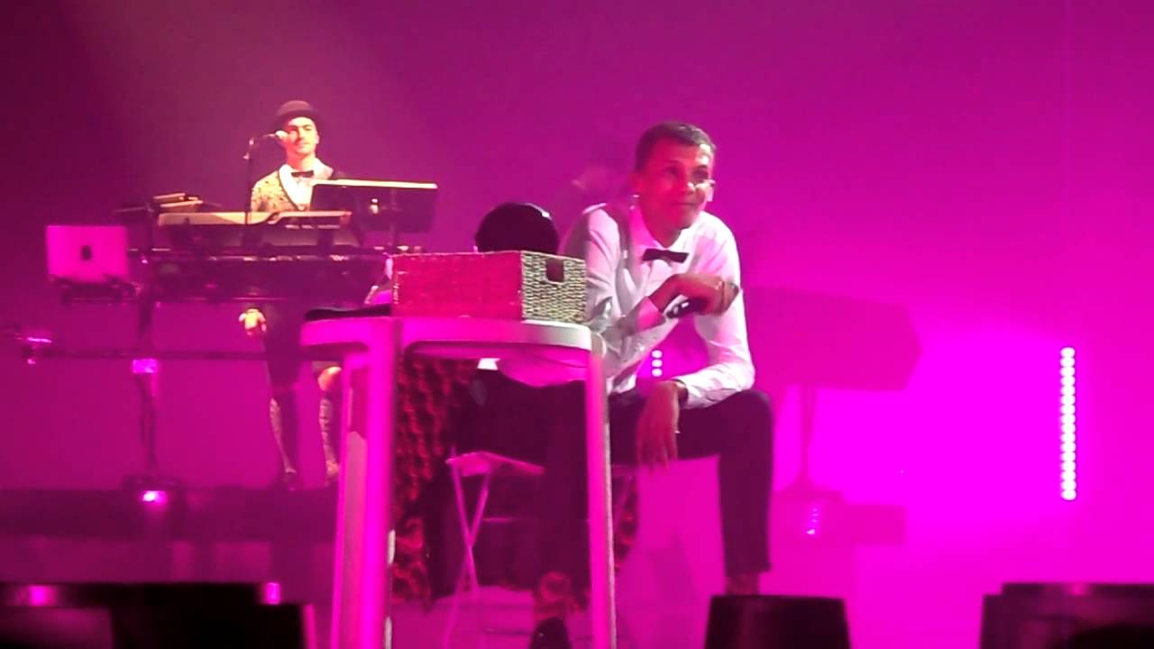 Stromae - Tous les mêmes + blagues (13.04.2014) @ Zenith Arena Lille