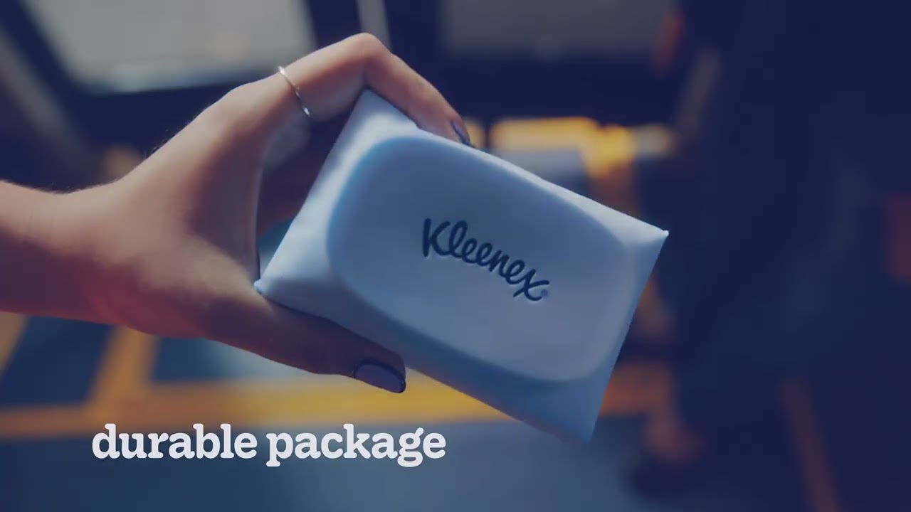 New Kleenex® Snap & Go™ | On The Go :06