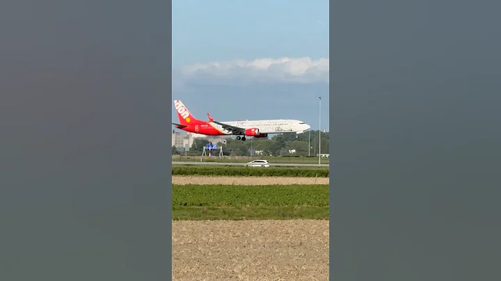 BOEING 737 MAX 9 CORENDON AIRLINES (PREVEZA TO AMSTERDAM) LANDING SCHIPHOL AIRPORT PHCDQ / CD660