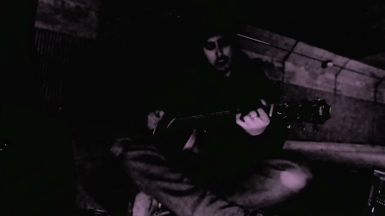 Christian Roberts - Potato Chips (Dark tunnel live session)