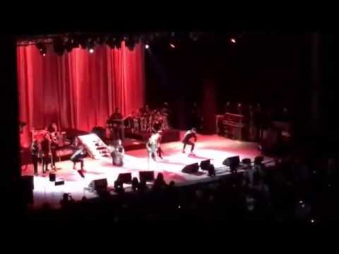 Christina Aguilera - Intro + Ain't No Other Man (She's With Us Concert)