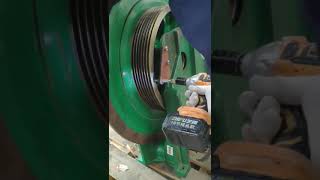 Traction machine MX14 Sheave disassemble 2