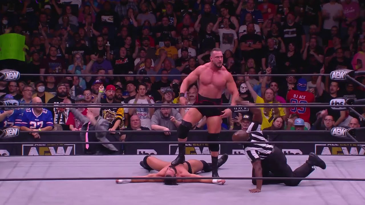 Wrestlers squashed by Wardlow