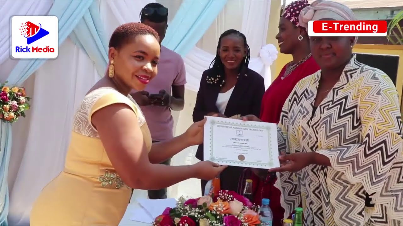 WANAFUNZI WA USHONAJI WAKABIDHIWA VYETI VYAO IFT