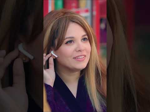 علي باب العمارة انتي كل شوية تشتمي و تقولي بتكلم في الموبيل انتي هتستهبلي يا بت