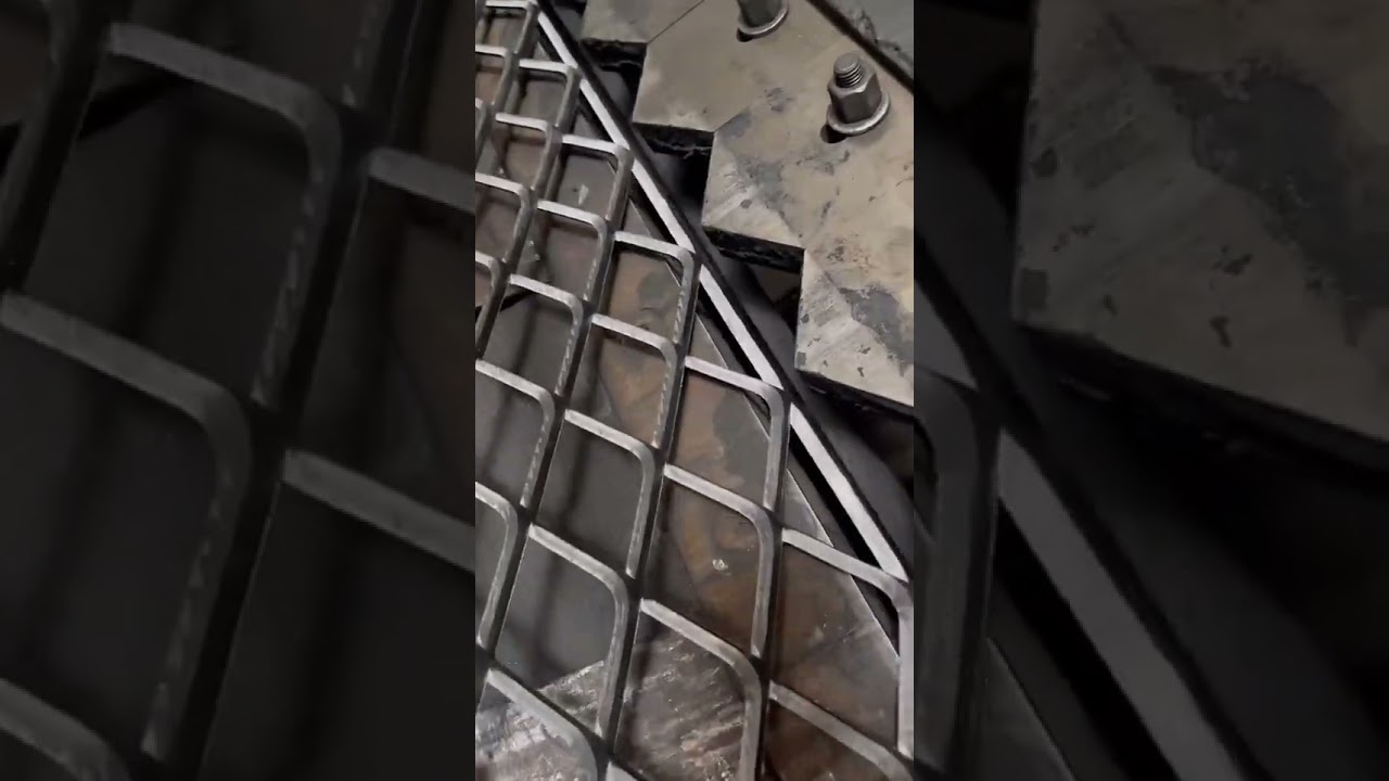 Heavy duty expanded mesh making 