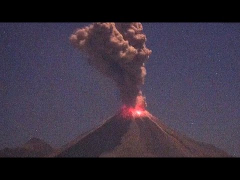 México: Fuerte explosión en el volcán Colima provoca columna de humo y ...