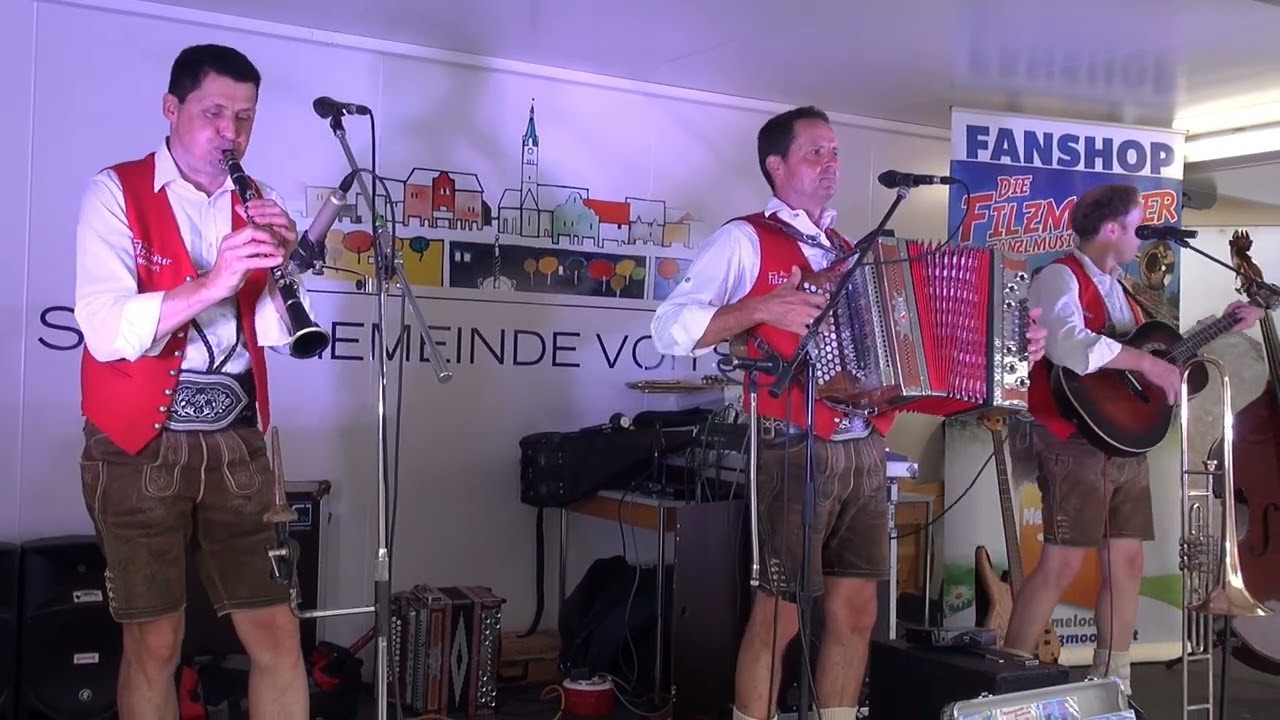 Straßenfest  in  Voitsberg  am   Michaelerplatz,  mit  den  Filzmooser  Tanzlmusi   ----   29.7.2022