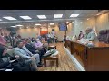 عميد المعهد يكرم الدكتور قيصر غازي زغير بدرع المعهد