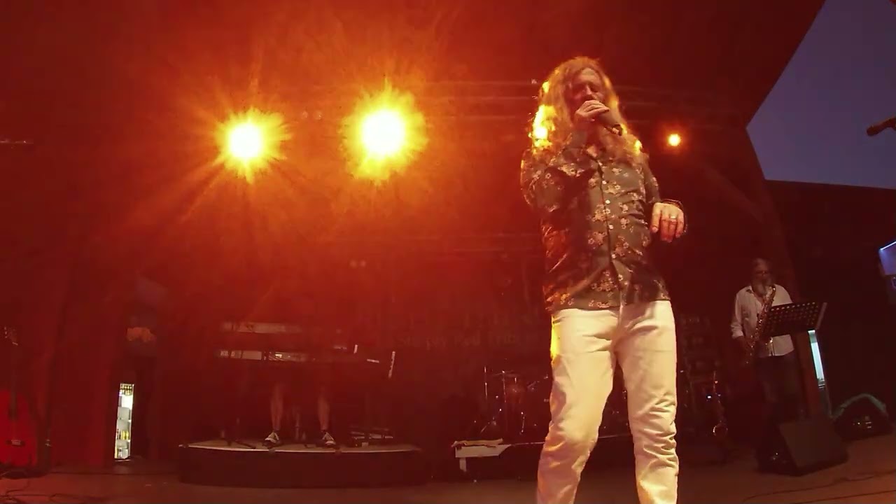 THE RIGHT THING spielt "Ev'ry time we say goodbye" am 12.08.25 in Hechingen auf der Hofgut Domäne