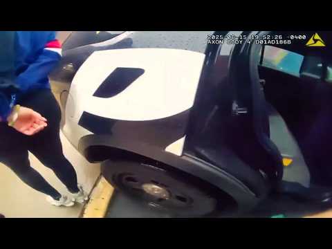She’s being seen….On YouTube…. GEEZ: Cops