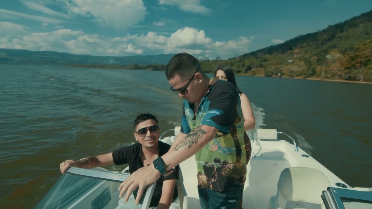 LA DEL RICO VACILON - ERES MIA ( video oficial )