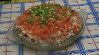 СЛОЕНЫЙ САЛАТ НАПОЛЕОН. Слоеный салат очень вкусный. СЛОЕНЫЙ САЛАТ НАПОЛЕОН. Слоеный салат очень вкусный.