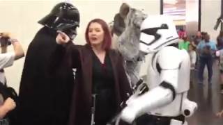 Star Wars Troopers Darth Vader vs TaunTaun 2017