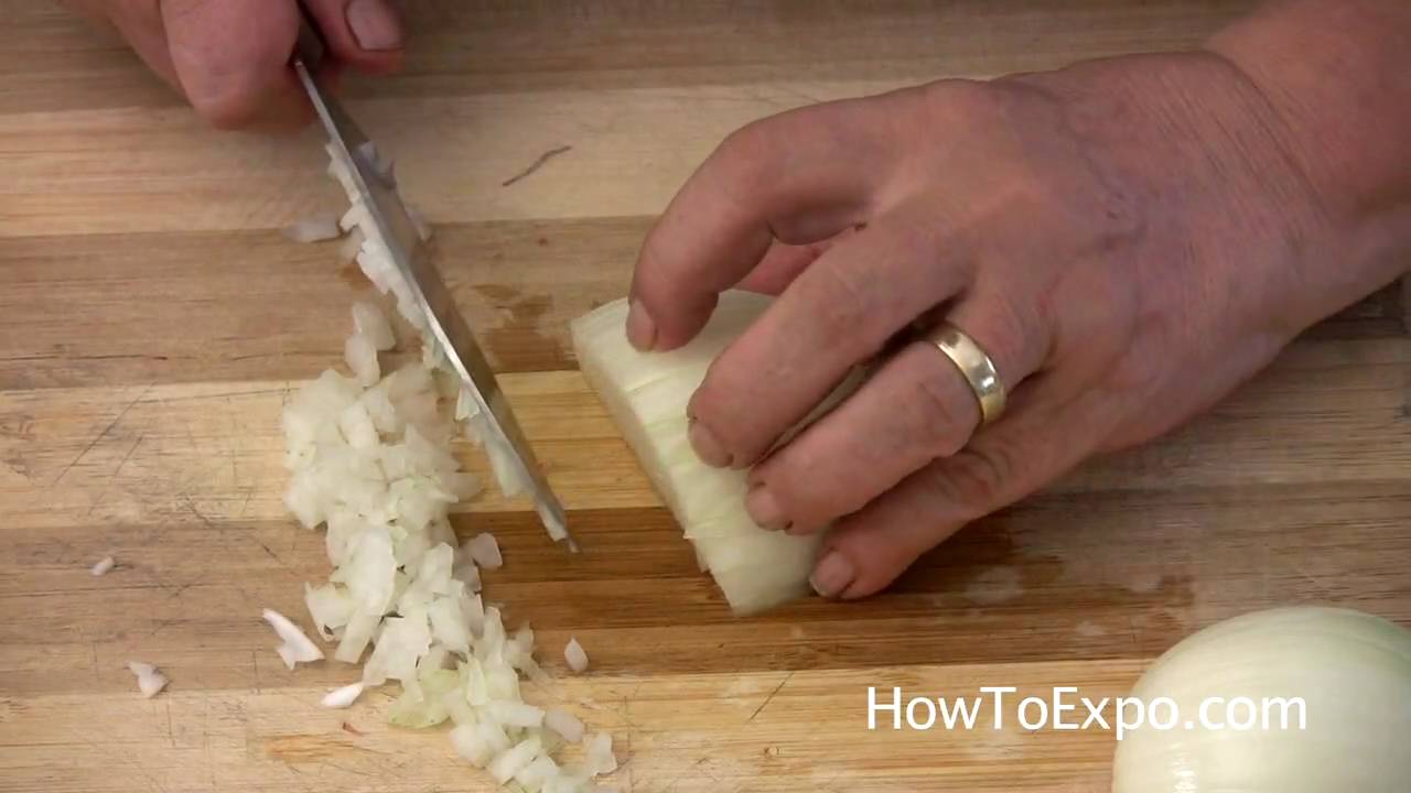 How to cut an onion