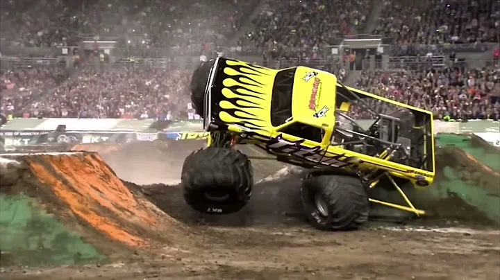 Monster Jam “Bent & Broken 4- Links”
