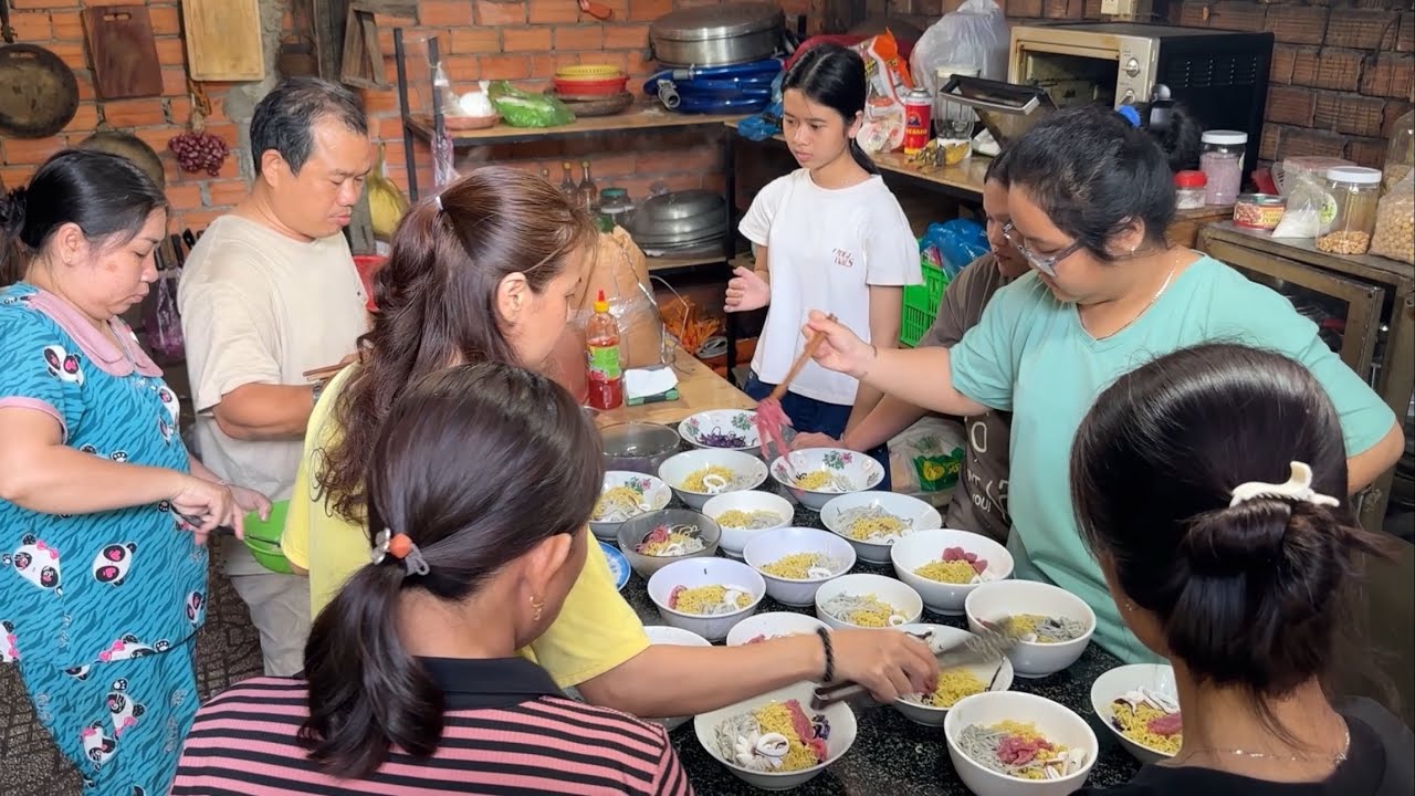 MÙNG 4 TẾT | Vinh & Truyen