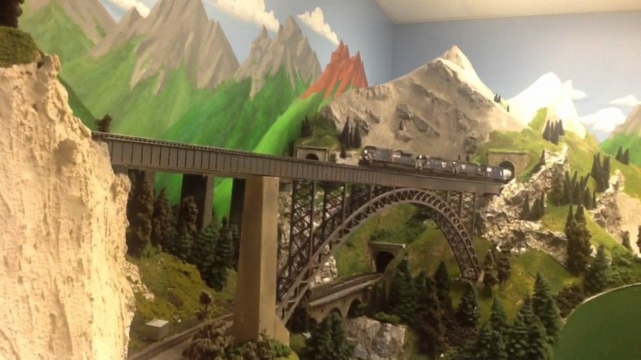 n scale mountains