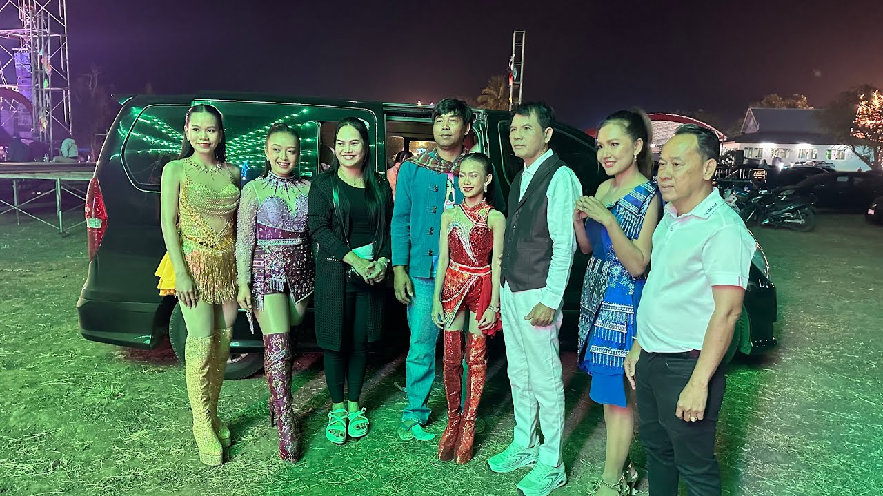 สี่สาวบ้านศรีวิไล รับเชิญบนเวทีหมอลำเพชรนครบันเทิงศิลป์ 