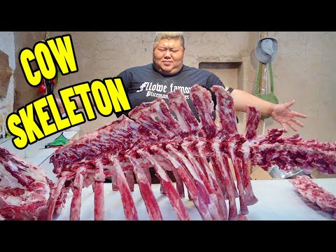 Beef skeleton, stewed by monkey brother for 2 hours, holding and eating! 【Fat Monkey】