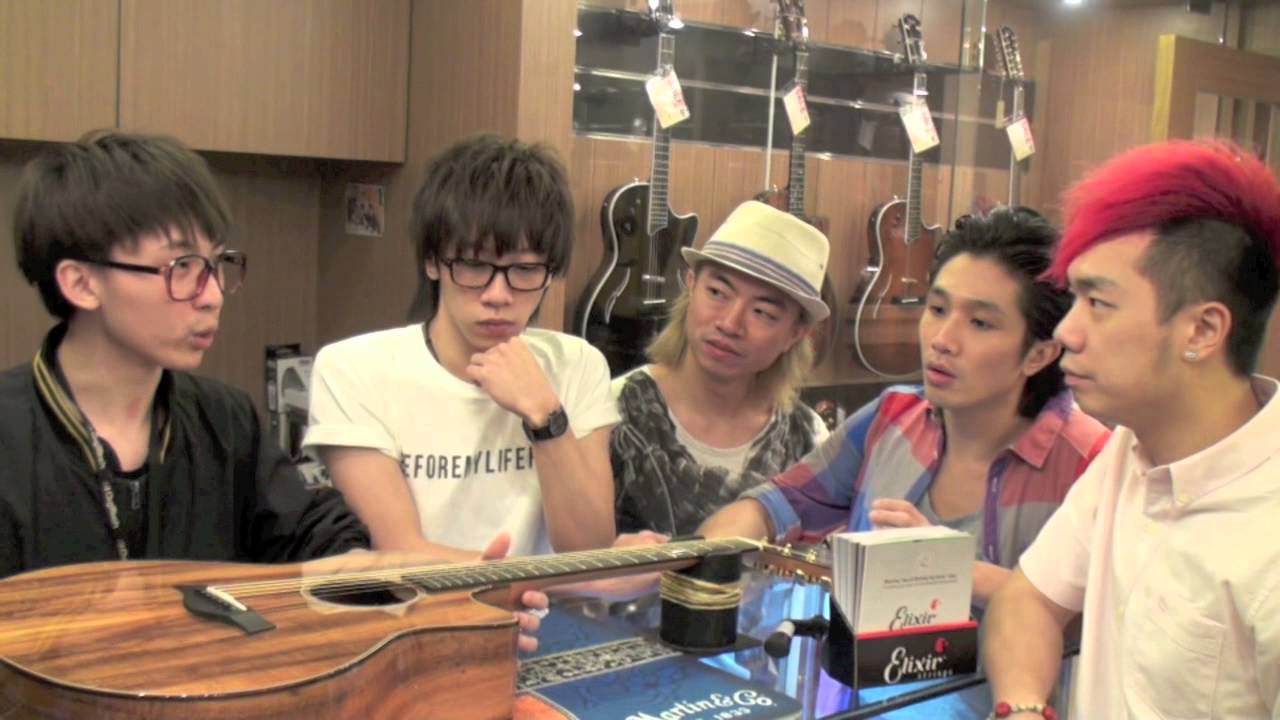 Supper Moment 帶你暢遊全港最大通利琴行木結他陳列室(Full Version) - YouTube