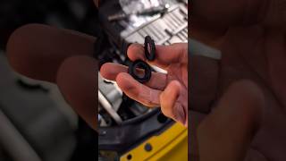 Fixing an annoyingly rattling Fiat 500 airbox #fiat #fiat500 #fix #easy #psa #500