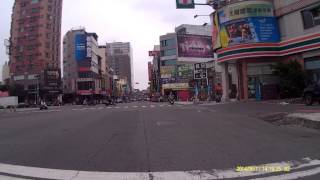 1030611-紅燈右轉(成功路)