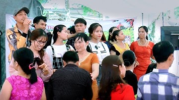 Thanh Niên Hát LK Remix Cùng Vũ Đoàn Nhảy Rất Nhiệt Tình Trong Đám Cưới Người Hre