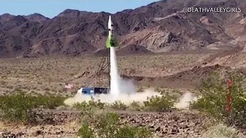 Man launches himself in self-made rocket to prove ...