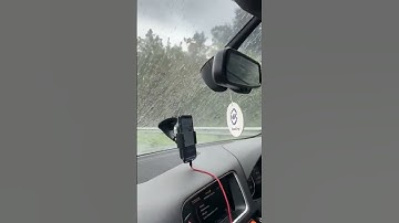 This is how the invisible wiper works when driving in the rain🤩👌